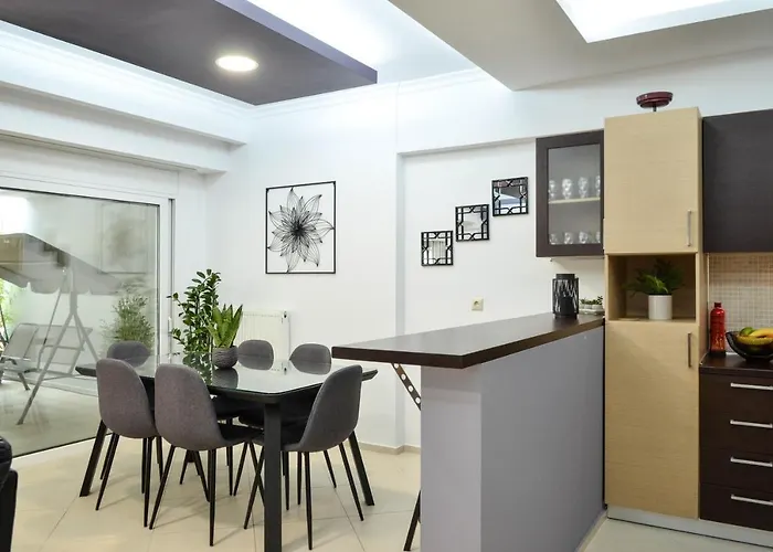 Feve's Каламата