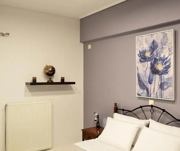 Feve's Каламата